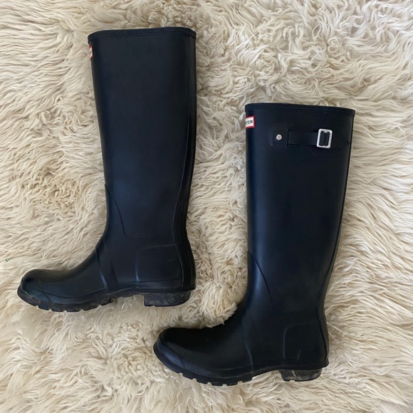 Tall Hunter rain boots - Picture 3 of 4